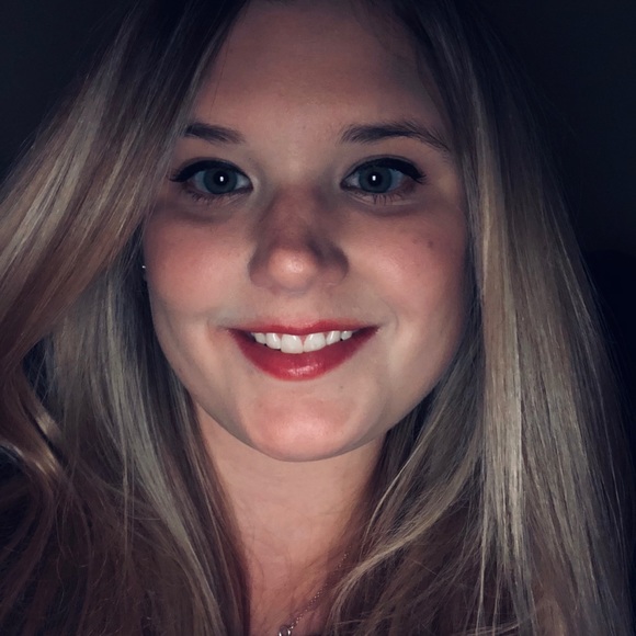 Meet your Posher, Shelby - Picture 1 of 1